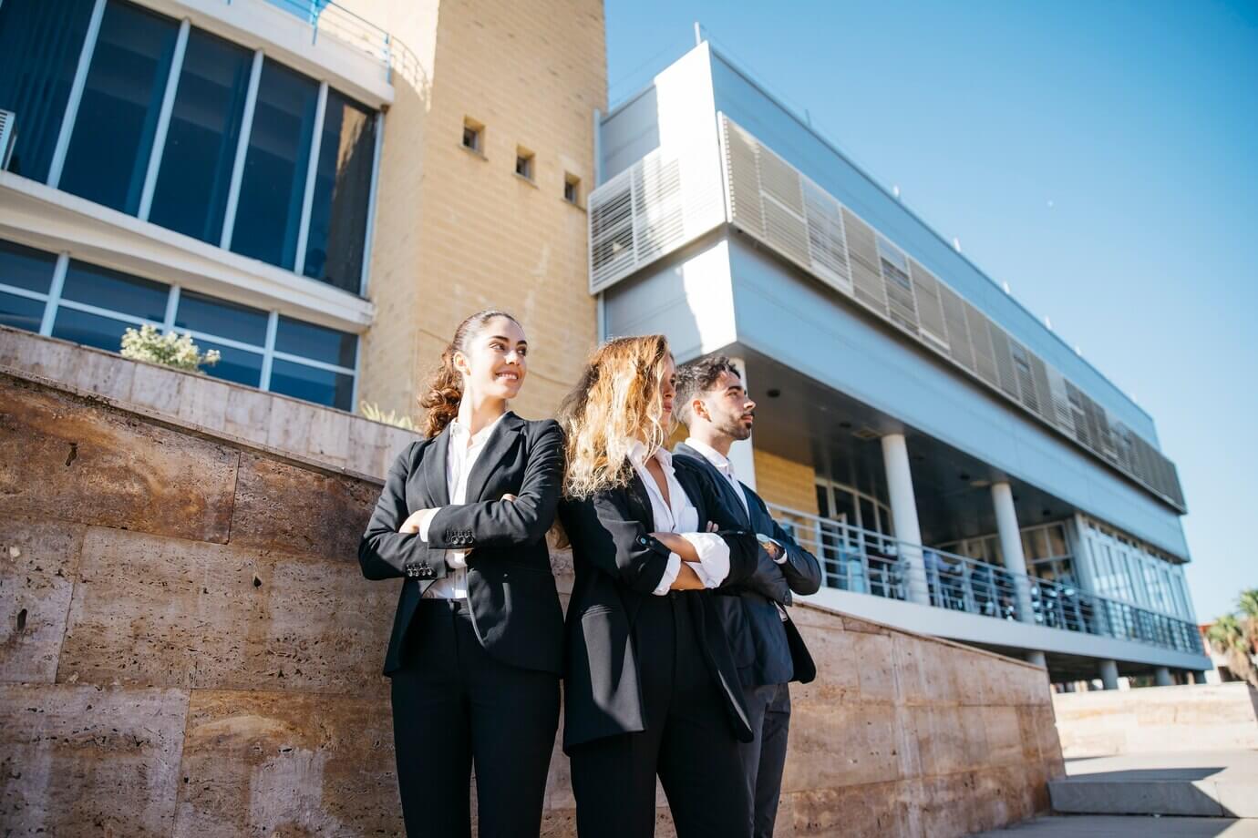 Faculdades que formam milionários: Onde estudaram os empresários de sucesso?